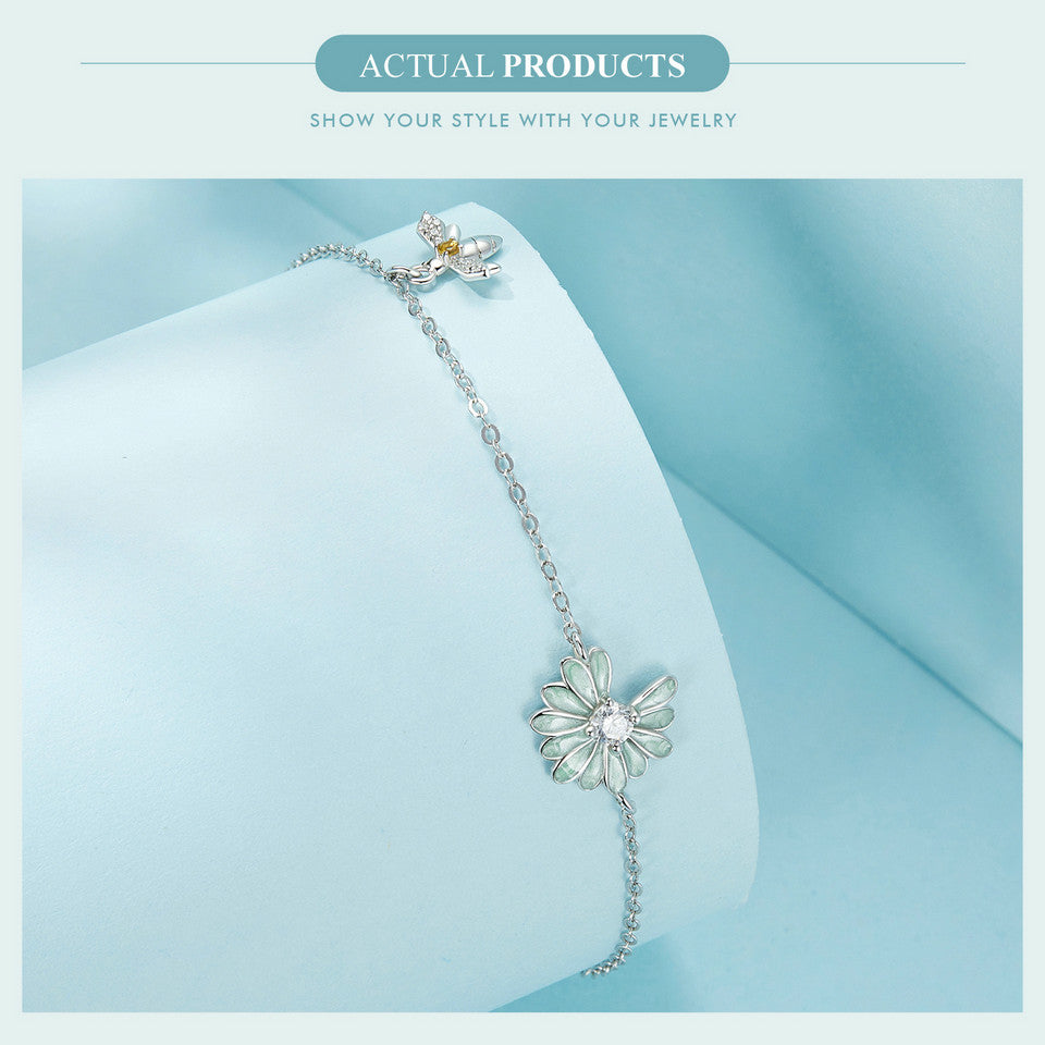 Ms. Daisy Bee Bracelet