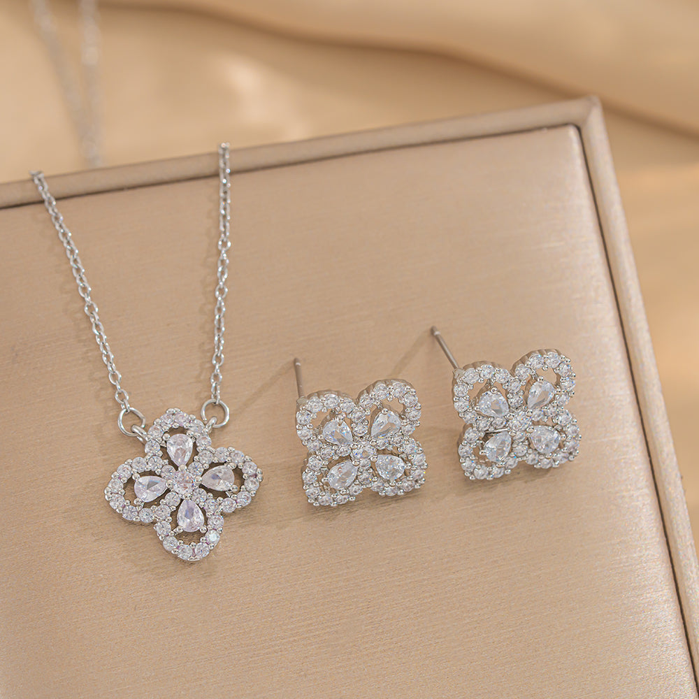 Vintage Four Leaf Clover Necklace & Earrings Set