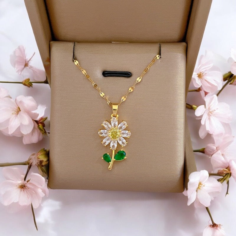 18K Flower Pendant Necklace