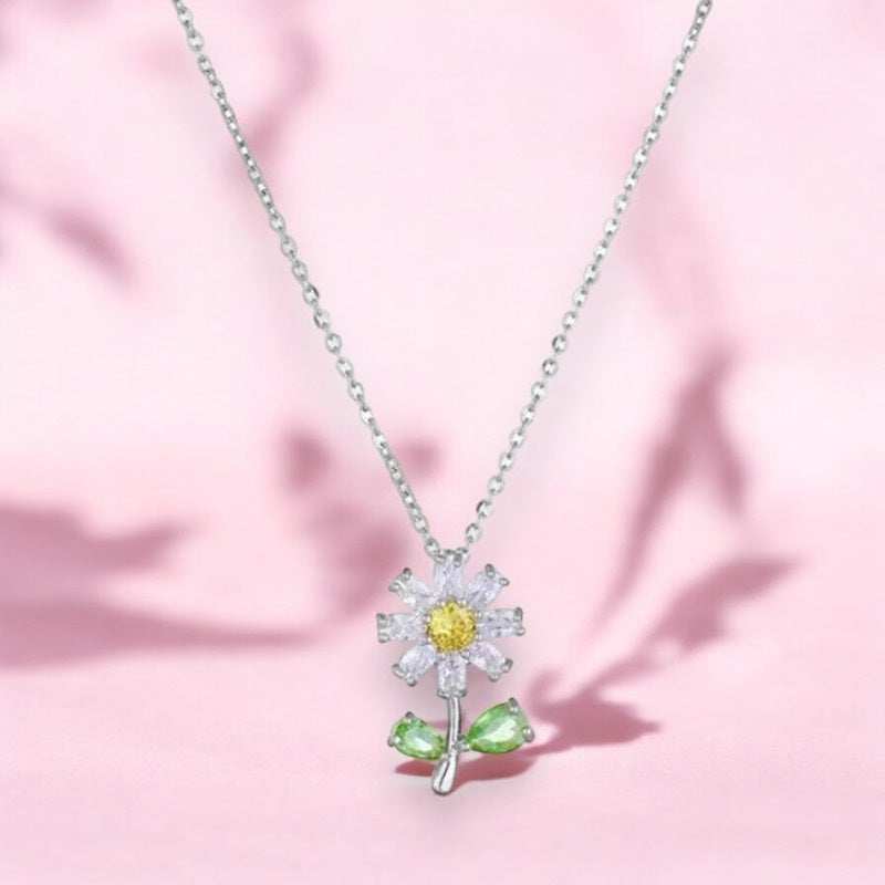 18K Flower Pendant Necklace